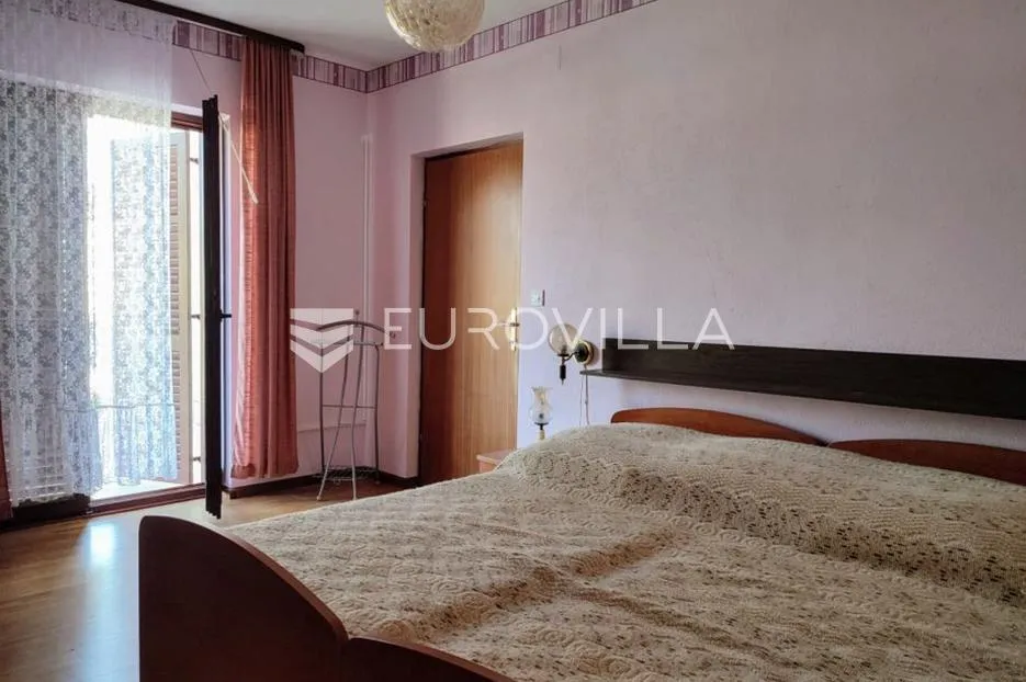brač, pučišća, kamena kuća - slika 11
