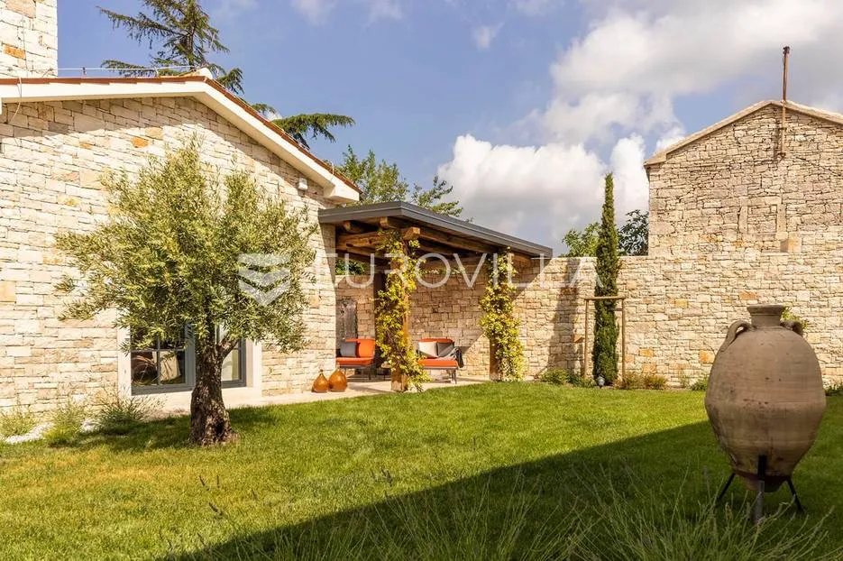istra, kanfanar, komplex prekrasnih kamenih kuća 1561 m2 na velikoj okućnici - slika 34