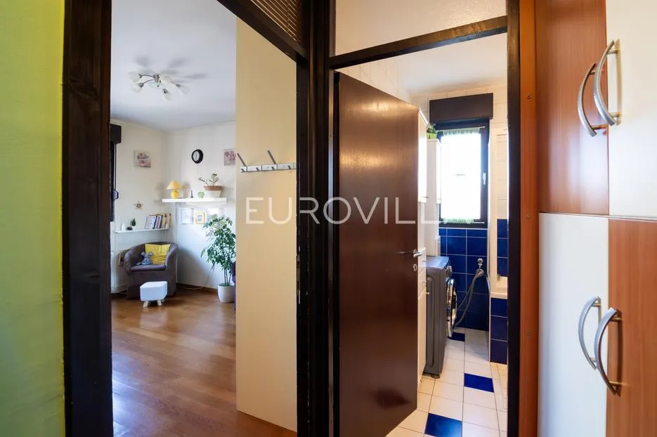 zagreb, sloboština, prostran četverosoban stan, neto površine 93 m² - slika 18