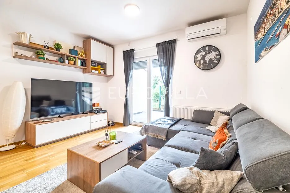 zagreb, mirogoj, funkcionalan dvosoban stan površine 53,67 m² - slika 2