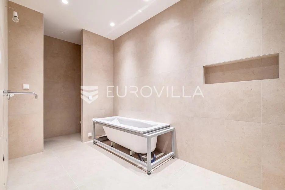 luksuzan trosoban dvoetažan penthouse u kaptol centru - slika 11
