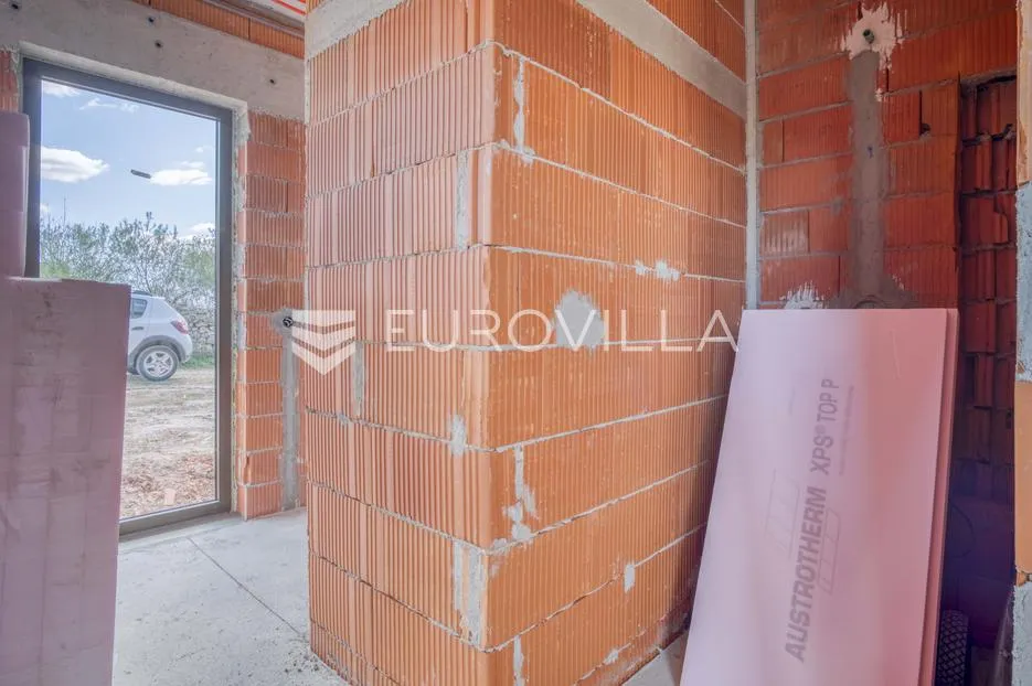 istra, okolica bala, kamena dizajnerska kuća 176 m² s bazenom - slika 17