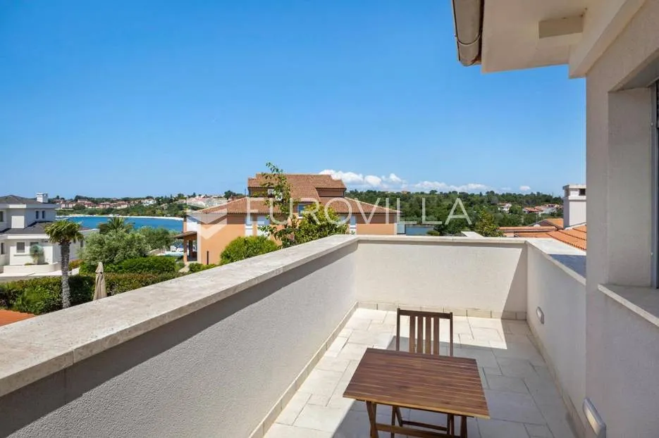istra, banjole, prekrasna vila 277 m² na velikoj okućnici, 300 m od mora - slika 17