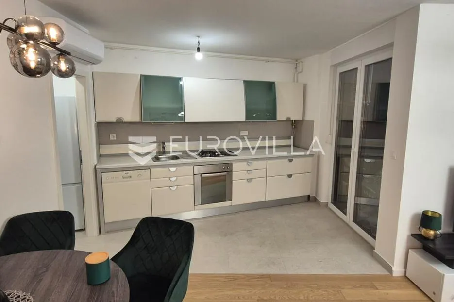 zagreb, peščenica, vukomerec, komforan trosoban stan, 84 m² - slika 7