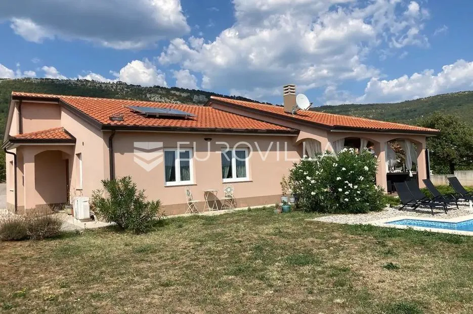 istra, roč, privatna oaza mira s bazenom i spektakularnim pogledom - slika 2