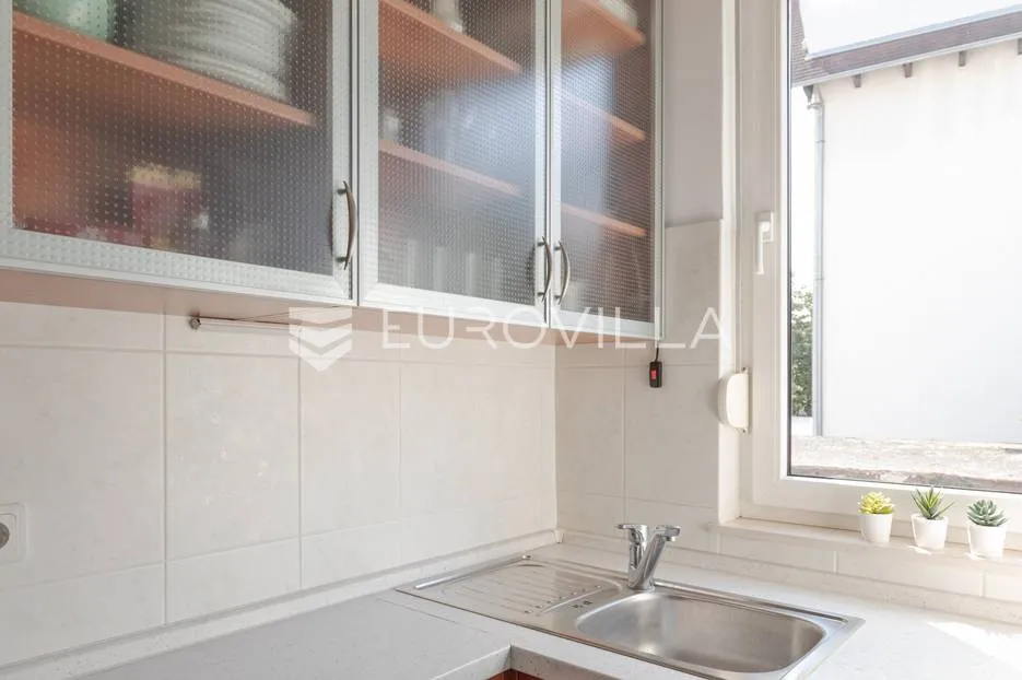 zagreb, petrova odličan dvosoban stan 60 m² - slika 10