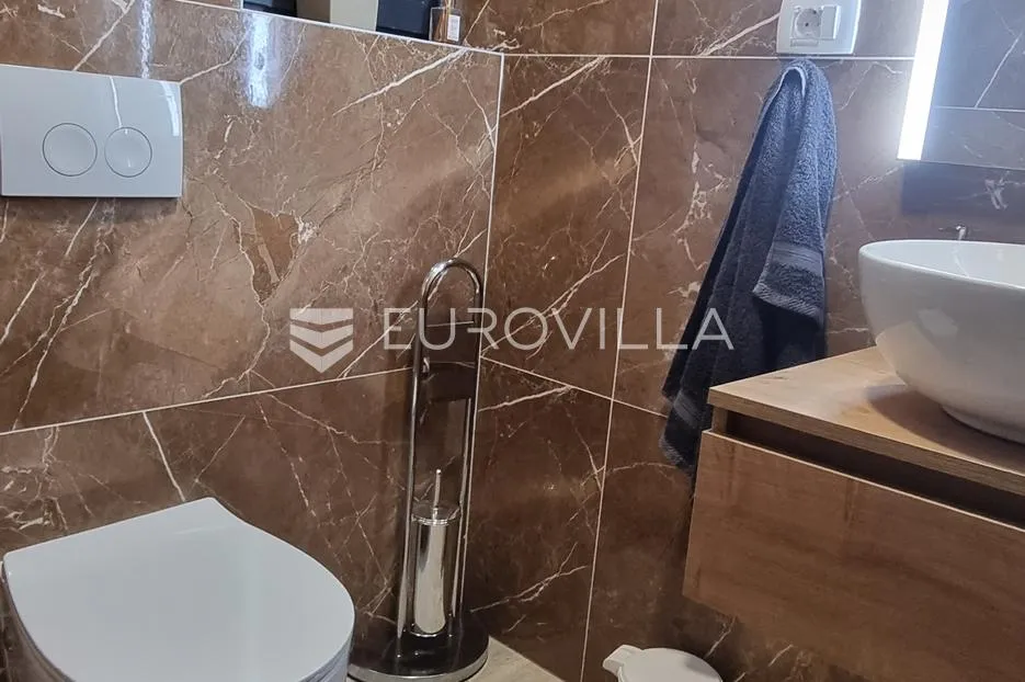 istra, svetvinčenat, moderna vila nkp 160 m2 s bazenom okružena zelenilom u mirnom naselju - slika 8
