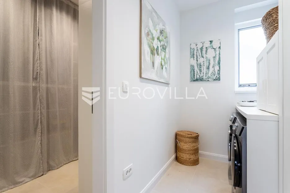 rogoznica, ražanj, prekrasna kuća s bazenom i pogledom na more, 390,51 m² - slika 14