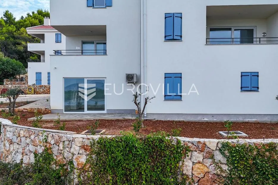 grad cres, grabar, trosoban stan 101 m², vrt, pogled na more - slika 2