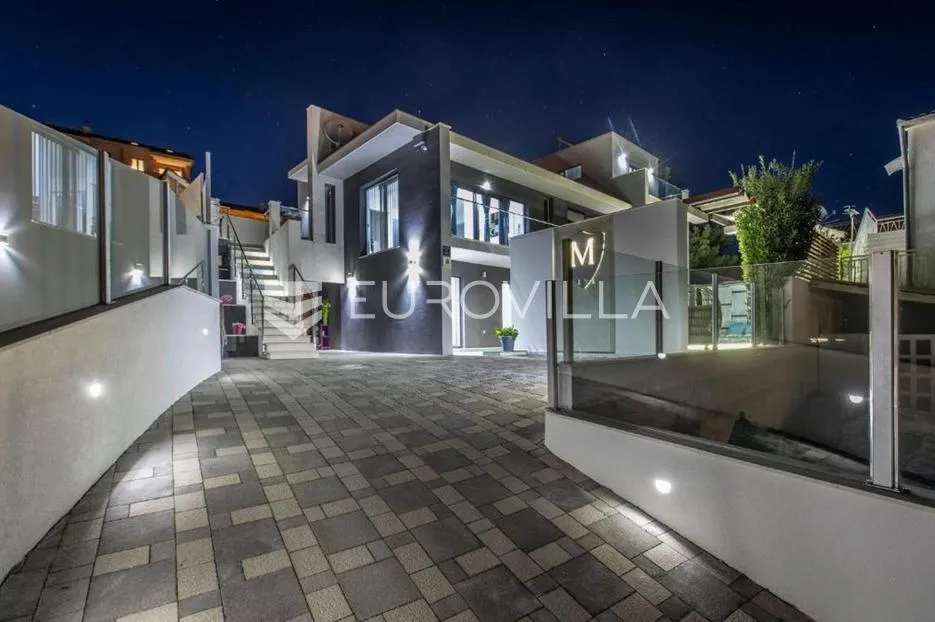 rogoznica, kuća s bazenom i pogledom na more, 352 m² - slika 3