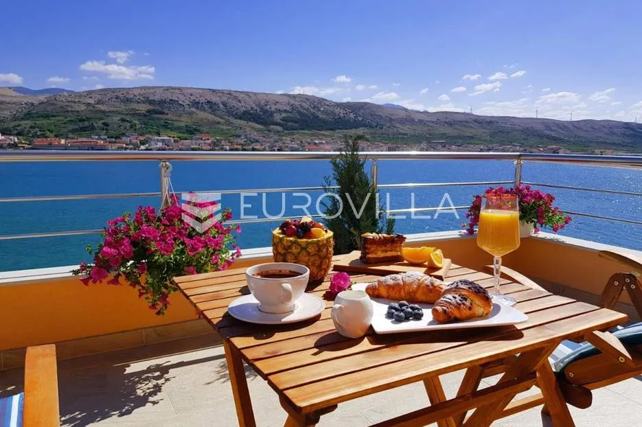 pag, moderan mini hotel s osam soba, apartmanom, restoranom i teretanom - slika 2