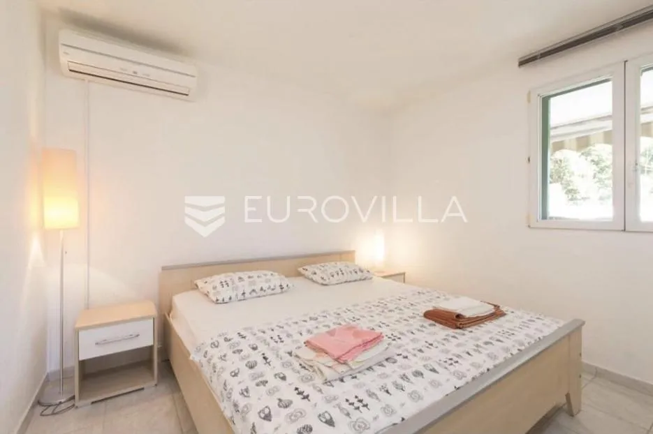 šolta, stomorska, samostojeća kuća površine 100 m² - slika 6