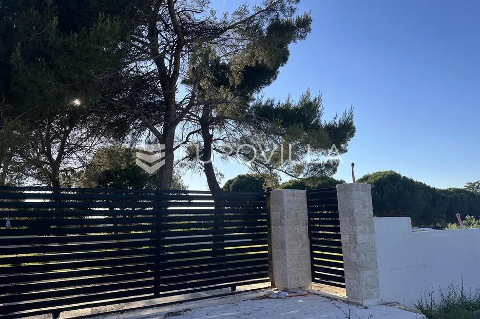 istra, rovinj, vila moderne arhitekture na 300 metara od mora - slika 21