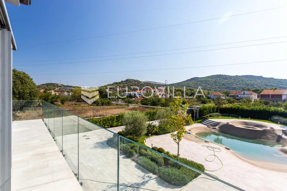 šibenik, bilice, novogradnja, prekrasna moderna vila s bazenom - slika 29