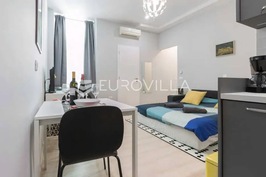 zagreb, centar, studio apartman 28 m² s dvorište, na korištenje - slika 5