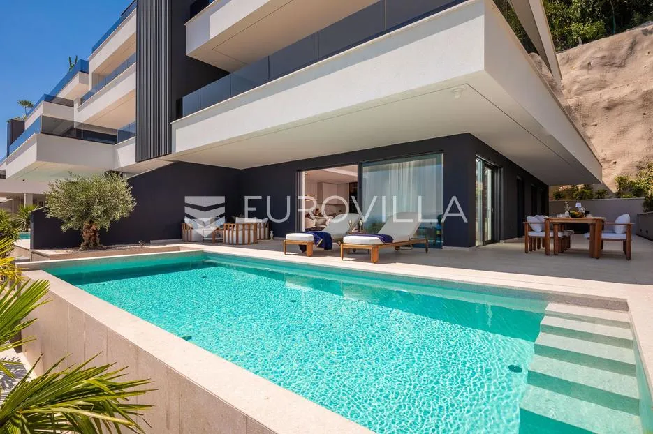 opatija, luksuzan četverosoban stan s privatnim bazenom 220,92 m² - slika 4