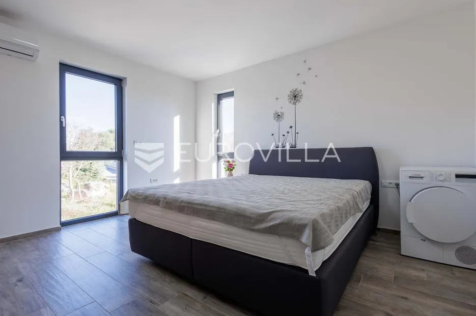 istra, medulin, trosoban stan u modernoj, novoj stanogradnji 94 m², prvi kat - slika 7