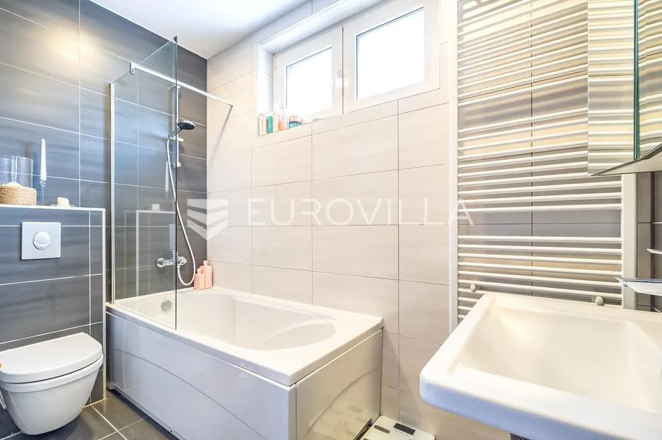 zagreb, park maksimir, odličan trosoban stan 79 m², parking, spremište - slika 9