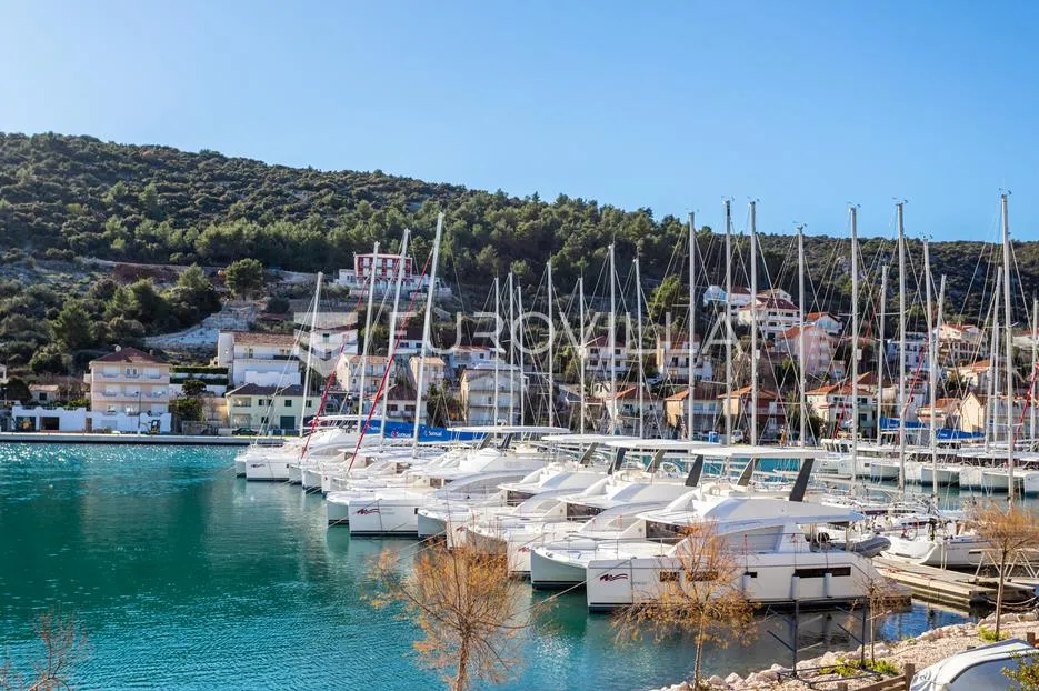marina, građevinsko zemljište ukupne površine 1753 m² - slika 6