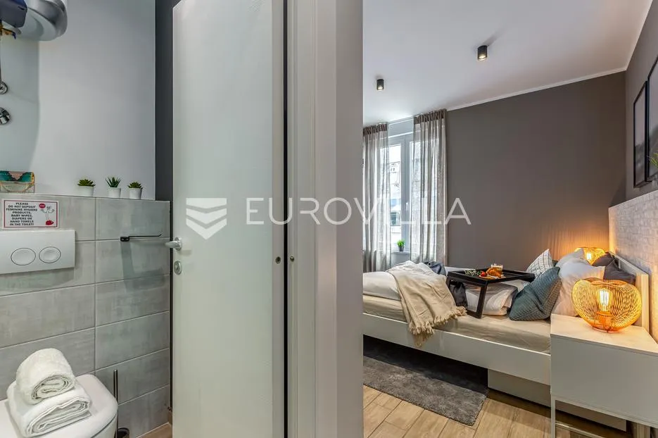 rijeka, centar, novouređen luksuzan stan nkp 98 m2 s tri apartmana - slika 11