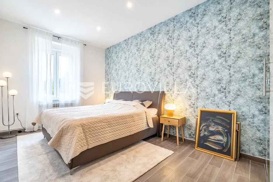 zagreb, centar, dvosoban stan 59 m² s pogledom na katedralu - slika 5