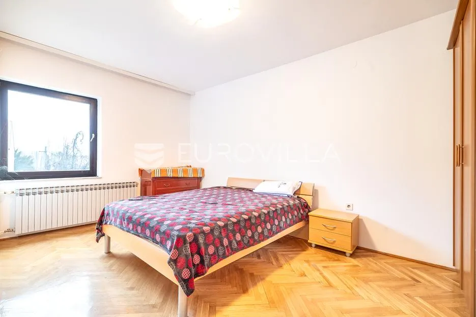 zagreb, naumovac, luksuzna vila s četiri odvojen stana - slika 13