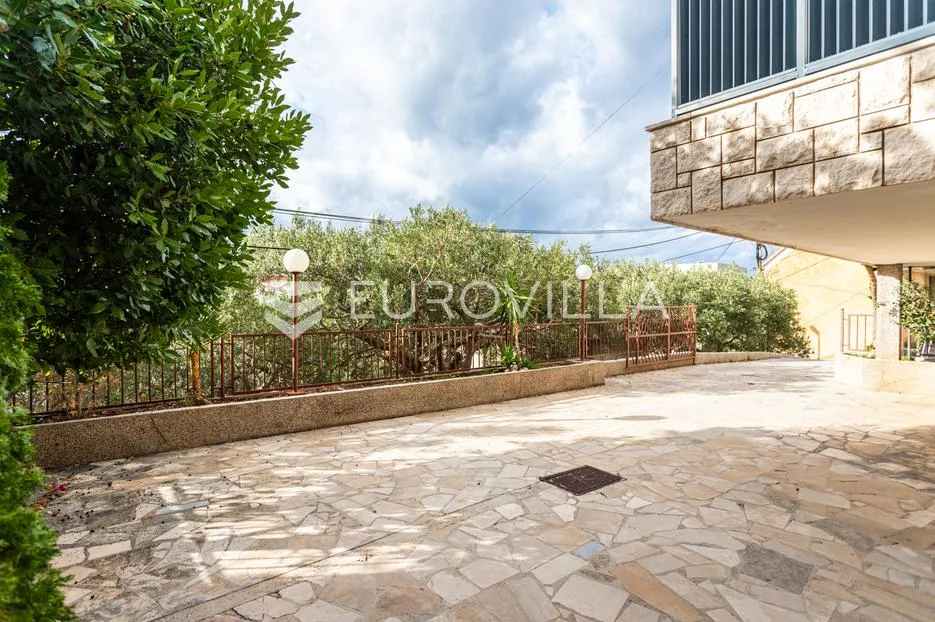 omiš, duće, prostrani dvosoban stan, 109,80 m² - slika 29