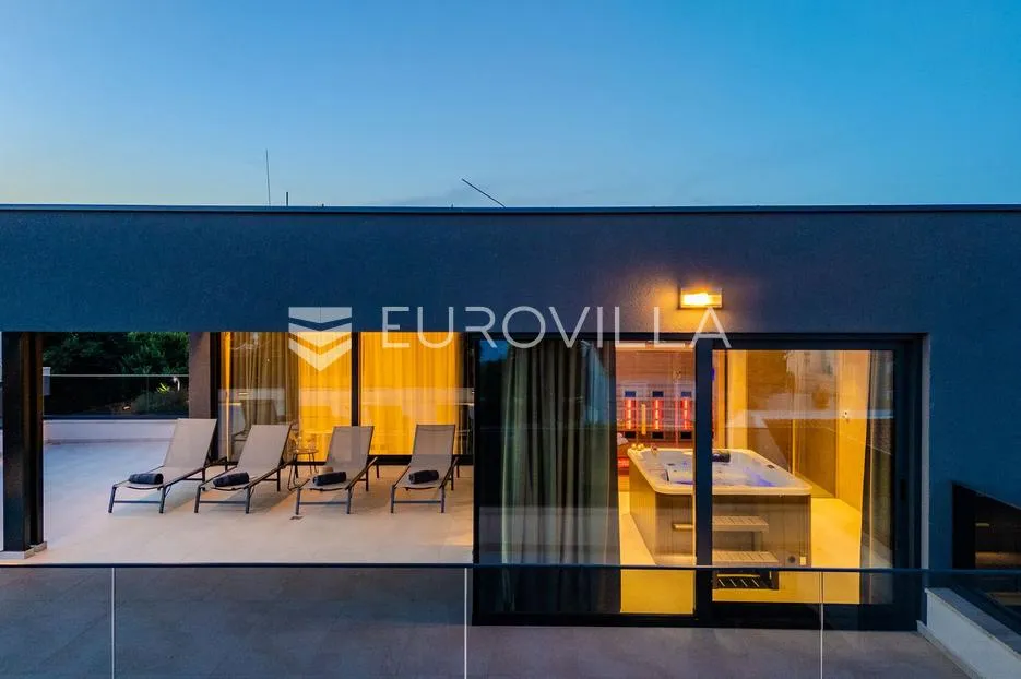 zadar, privlaka, ekskluzivna moderna vila s bazenom i wellness zonom - slika 52