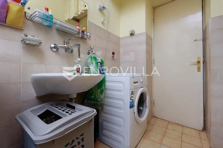 rijeka, škurinje, trosoban stan s balkonom i pogledom na grad i more - slika 8