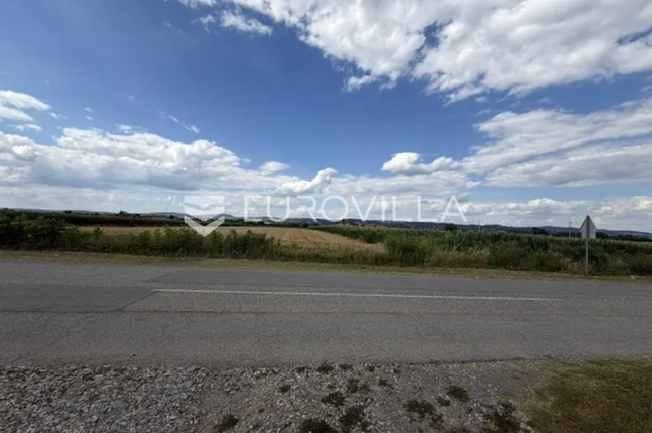 slobodnica, građevinsko zemljište 9034 m² - slika 2
