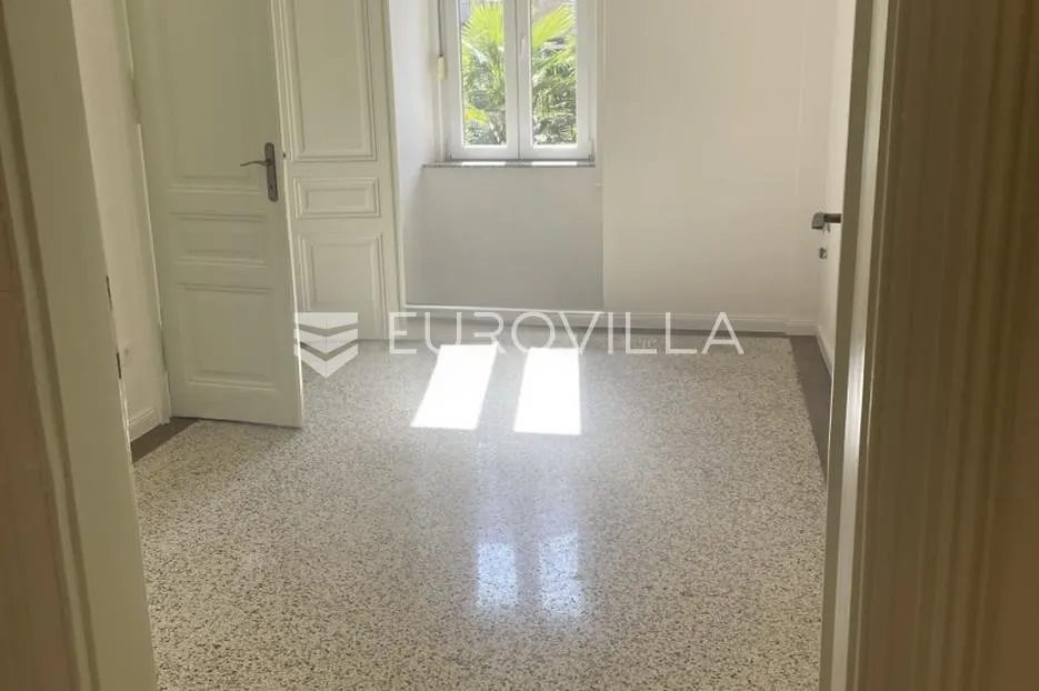 rijeka, centar, trosoban stan 81,31 m² kompletno adaptiran i moderno uređen - slika 17