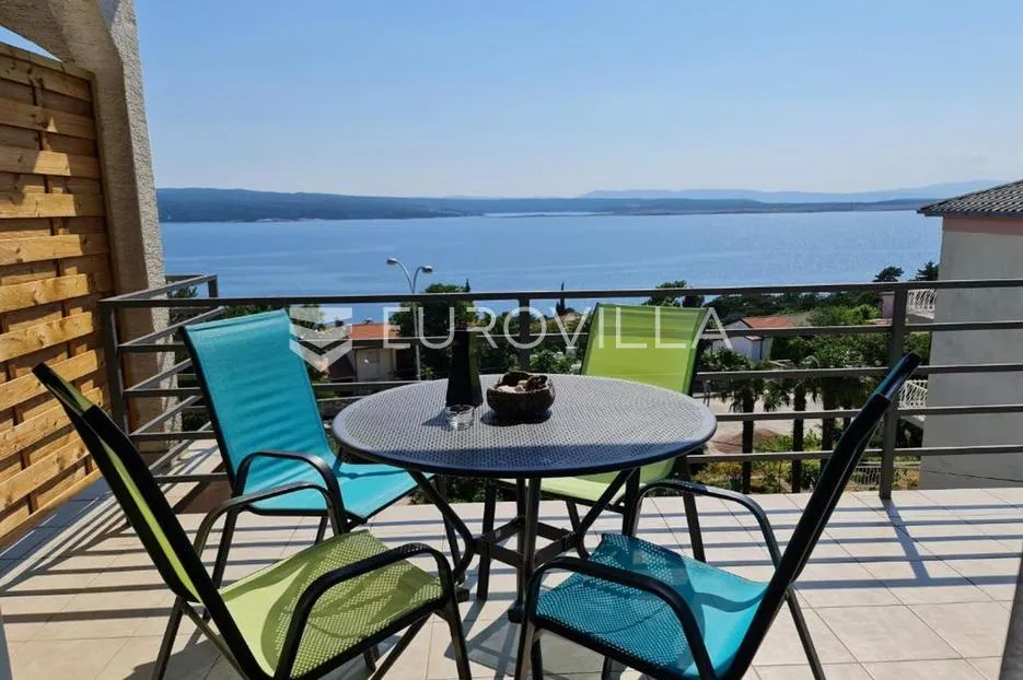 crikvenica, kuća s 8 apartmana i bazenom, 500 m od mora, izvrsna investicija - slika 13