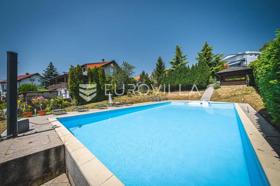 zagreb, remete, predivan četverosoban stan površine 176 m² - slika 39