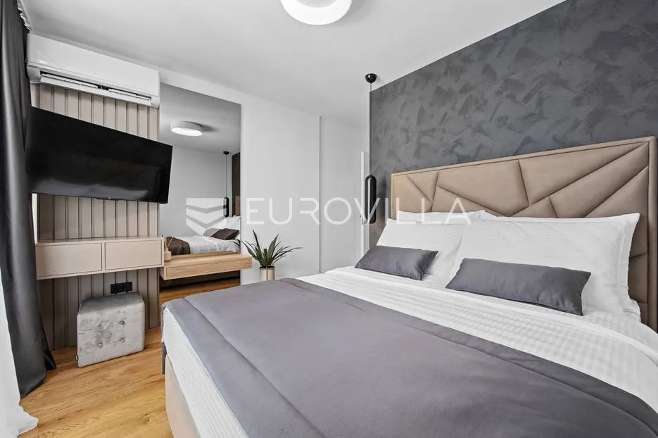 istra, medulin, prekrasna moderna dvojna vila 220 m² - slika 21