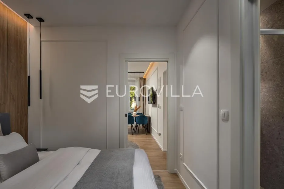 rijeka, centar, novouređen luksuzan stan nkp 98 m2 s tri apartmana - slika 27