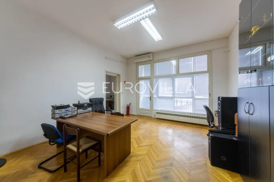 osijek, centar, zakup, opremljena poslovna zgrada prizemlje 650 m² - slika 13