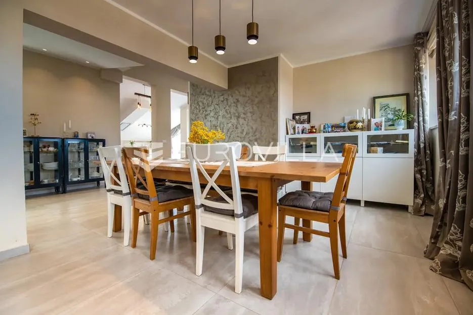 istra, medulin, višesoban penthouse s predivnom terasom i pogledom - slika 4