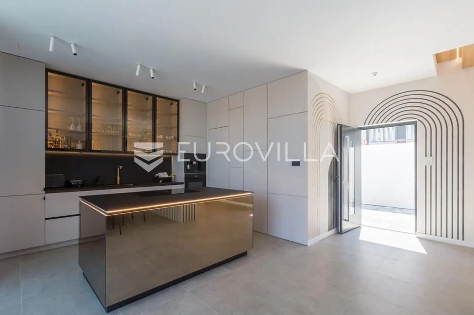 istra, rovinjsko selo, moderna novogradnja 222m2 s bazenom - slika 23