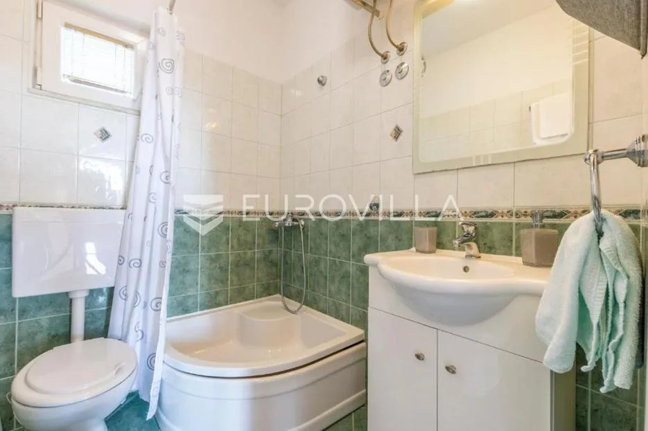 zečevo rogozničko, prekrasna apartmanska kuća s bazenom, 236 m² - slika 26