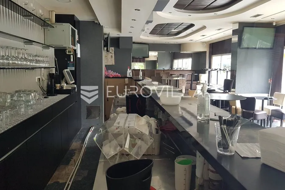 velika gorica zagrebačka ulica odličan poslovni prostor 102m2 terasa najam - slika 9