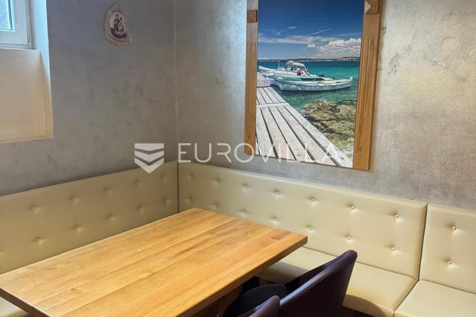 istra, umag, uhodana konoba površine 120 m² s vanjskom terasom površine 130 m² - slika 5