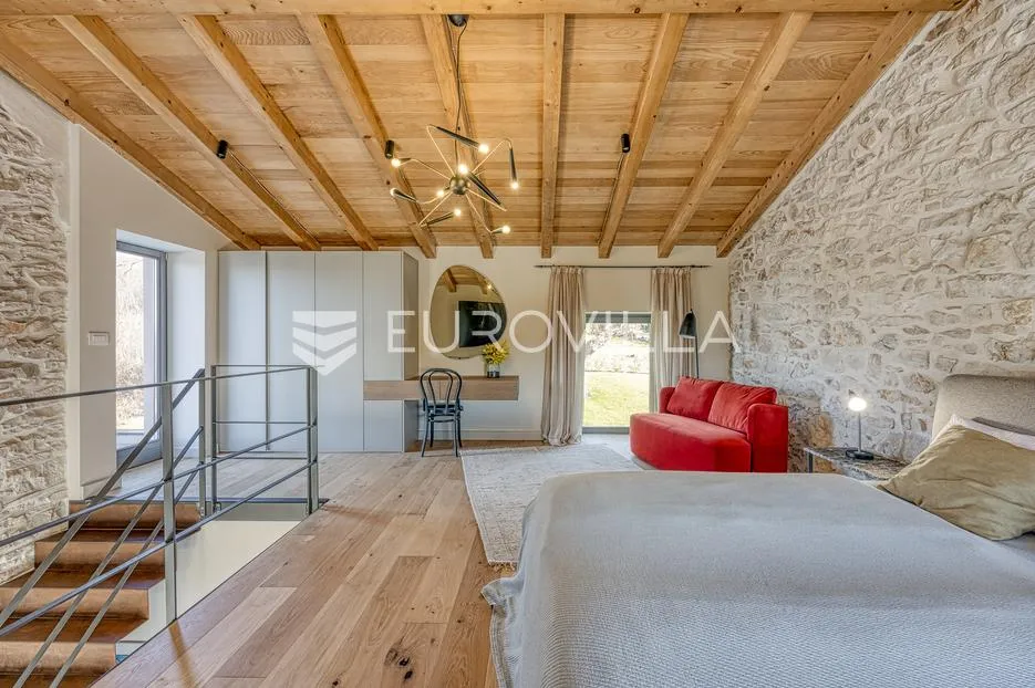 istra, labin, šumber, unikatna samostojeća villa na velikoj okućnici s pogledom - slika 53