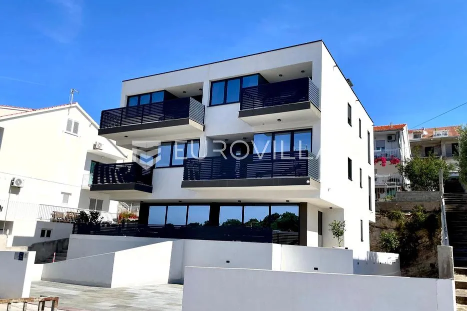 hvar, apartmanska vila sa pet uređenih apartmana - slika 70