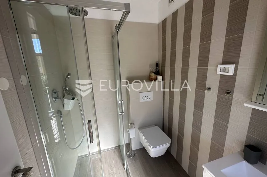 ližnjan, moderna kuća zadnja u nizu 175 m² s uređenim vrtom, bazenom i pogledom more - slika 38