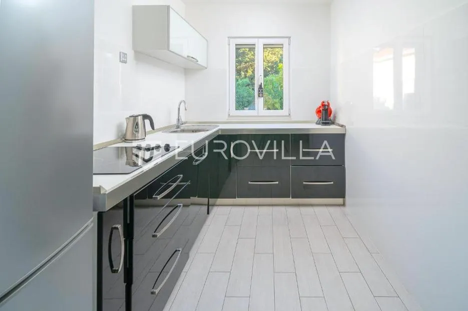 brač, splitska, kuća ukupne površine 170 m² - slika 4