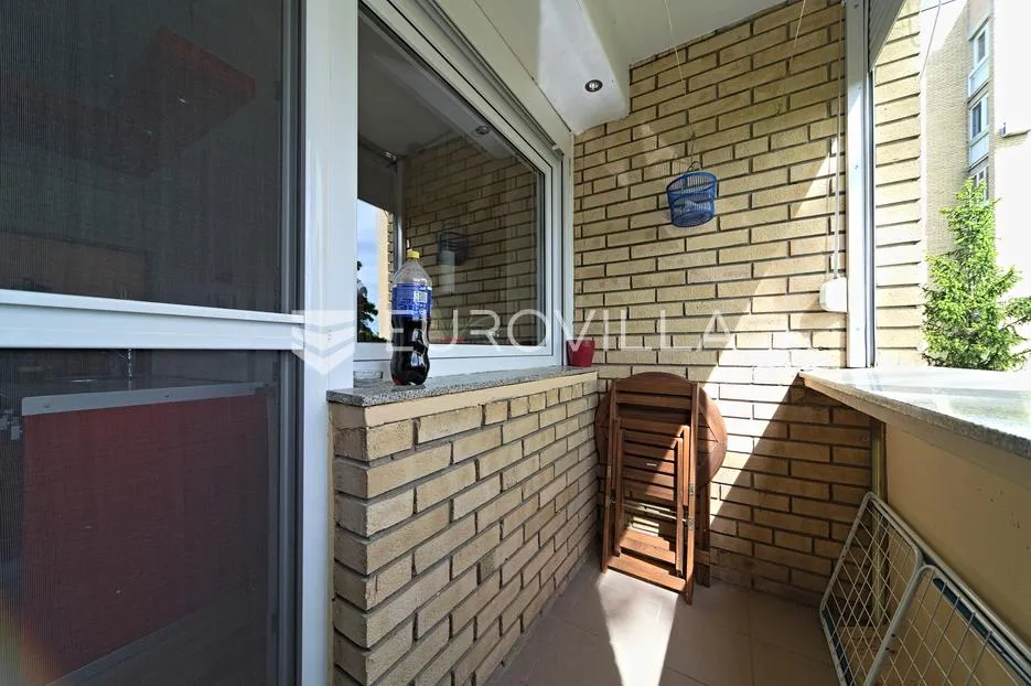 osijek, retfala na prodaju potpuno namješten stan 60 m² - slika 17