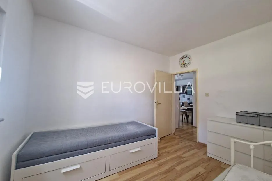 vir, samostojeća kuća s uređenim apartmanom i roh bau katom, 500 m od mora - slika 22