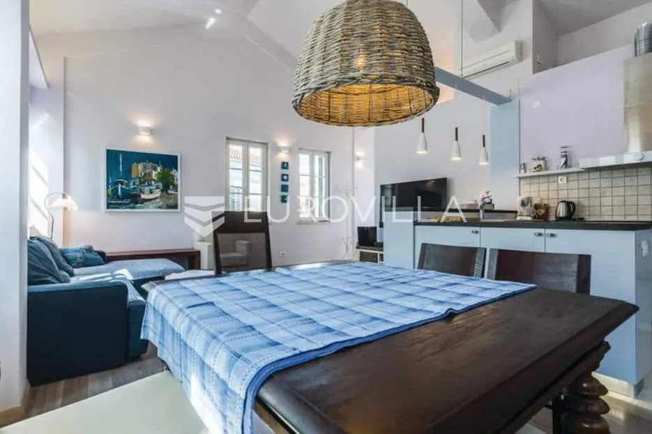 biograd na moru, trosoban stan 90,54m2 u centru grada, 50m od mora - slika 6