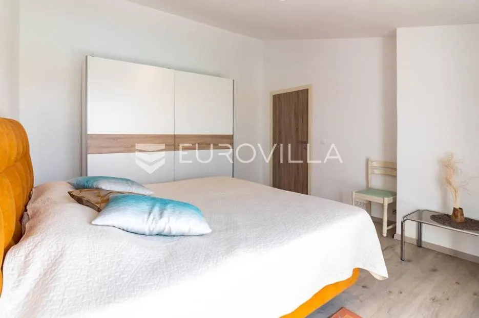 istra, peroj, apartmanska kuća s prekrasnom okućnicom i panoramskim pogledom na brijune - slika 23