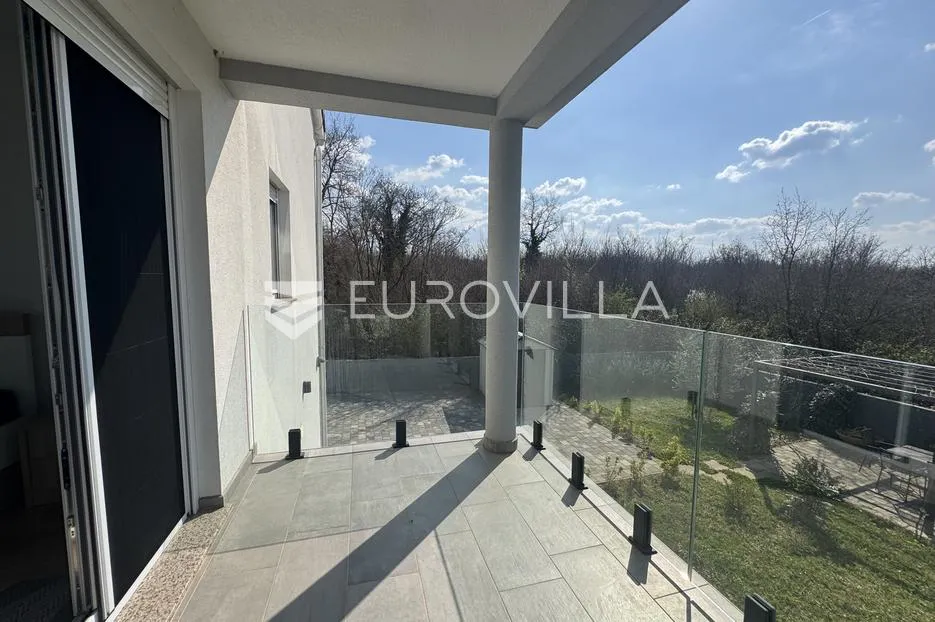 istra, žbandaj, troetažni stan 126 m² s 4 spavaće sobe, vrtom i parkingom - slika 24
